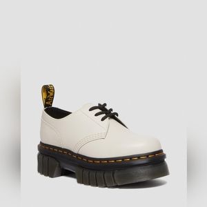 New Dr. Martens Audrick Platform Derby Cobblestone 9